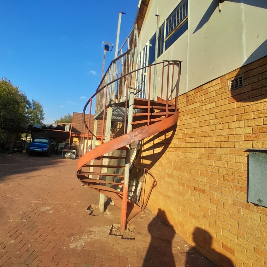 4 Bedroom Property for Sale in Schietfontein North West